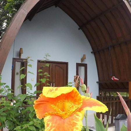Ina Gili Guesthouse Gili Air Dış mekan fotoğraf